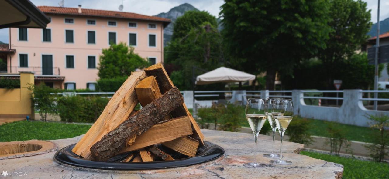Casa Valcellina Hotel Ristorante Монтереале-Вальчеллина Экстерьер фото