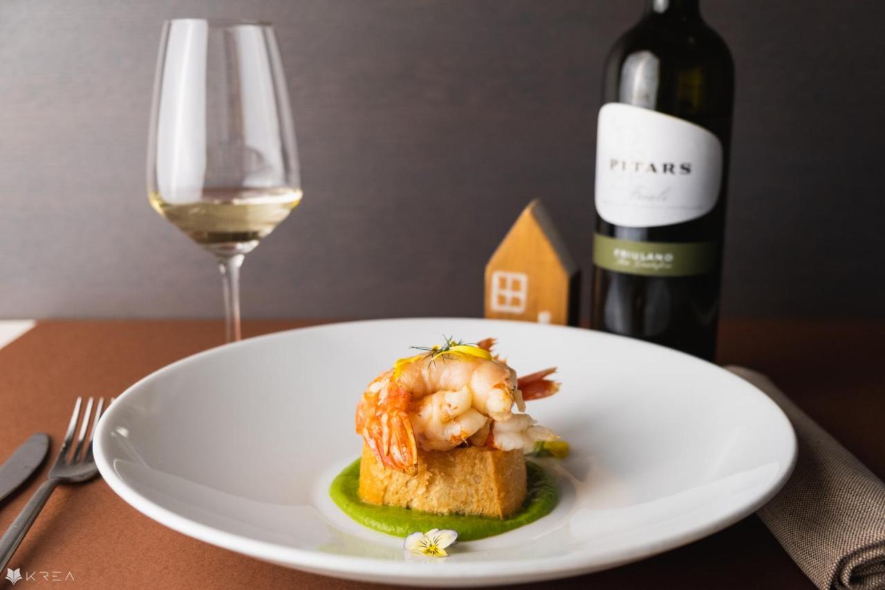 Casa Valcellina Hotel Ristorante Монтереале-Вальчеллина Экстерьер фото