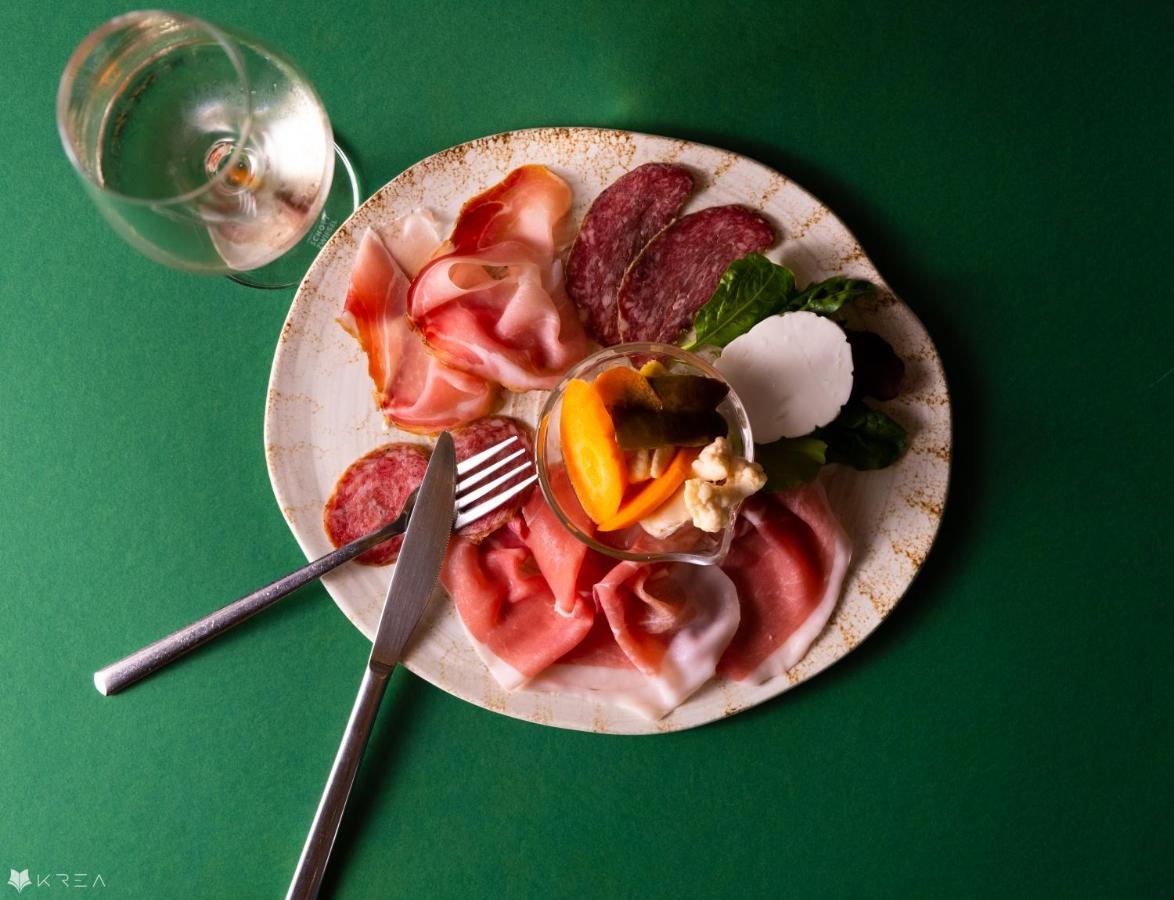 Casa Valcellina Hotel Ristorante Монтереале-Вальчеллина Экстерьер фото